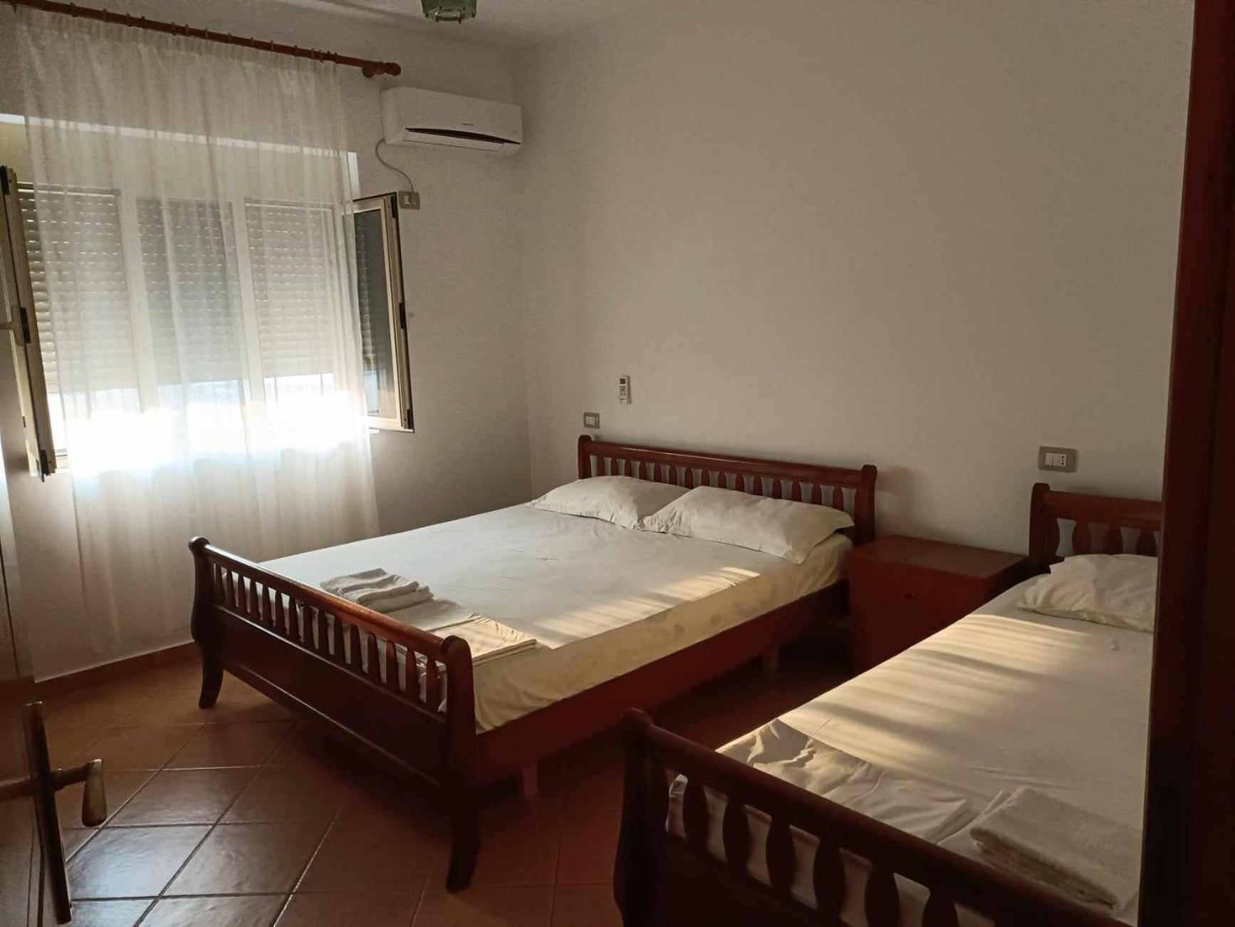 Alti Holiday Apartments One Orikum Buitenkant foto